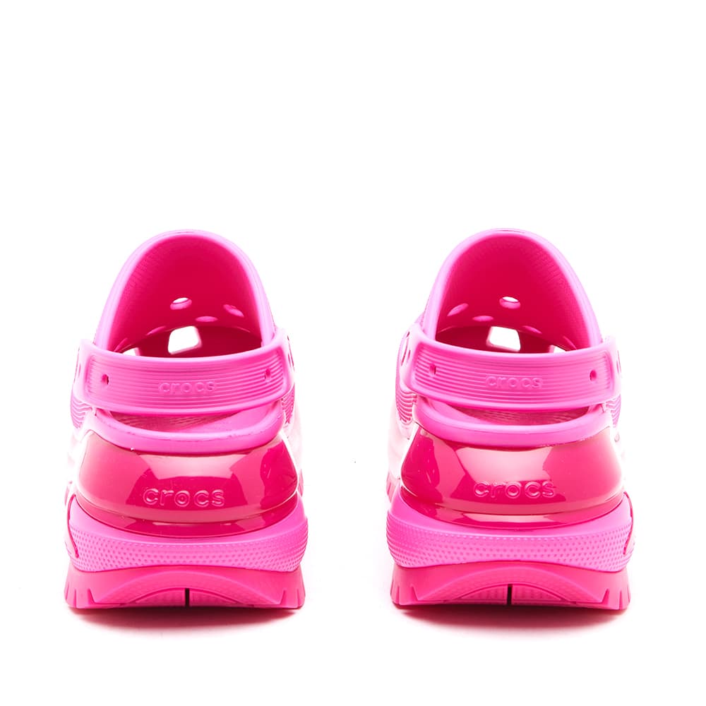 Crocs Classic Mega Crush Clog Round Toe Sandals, Pink