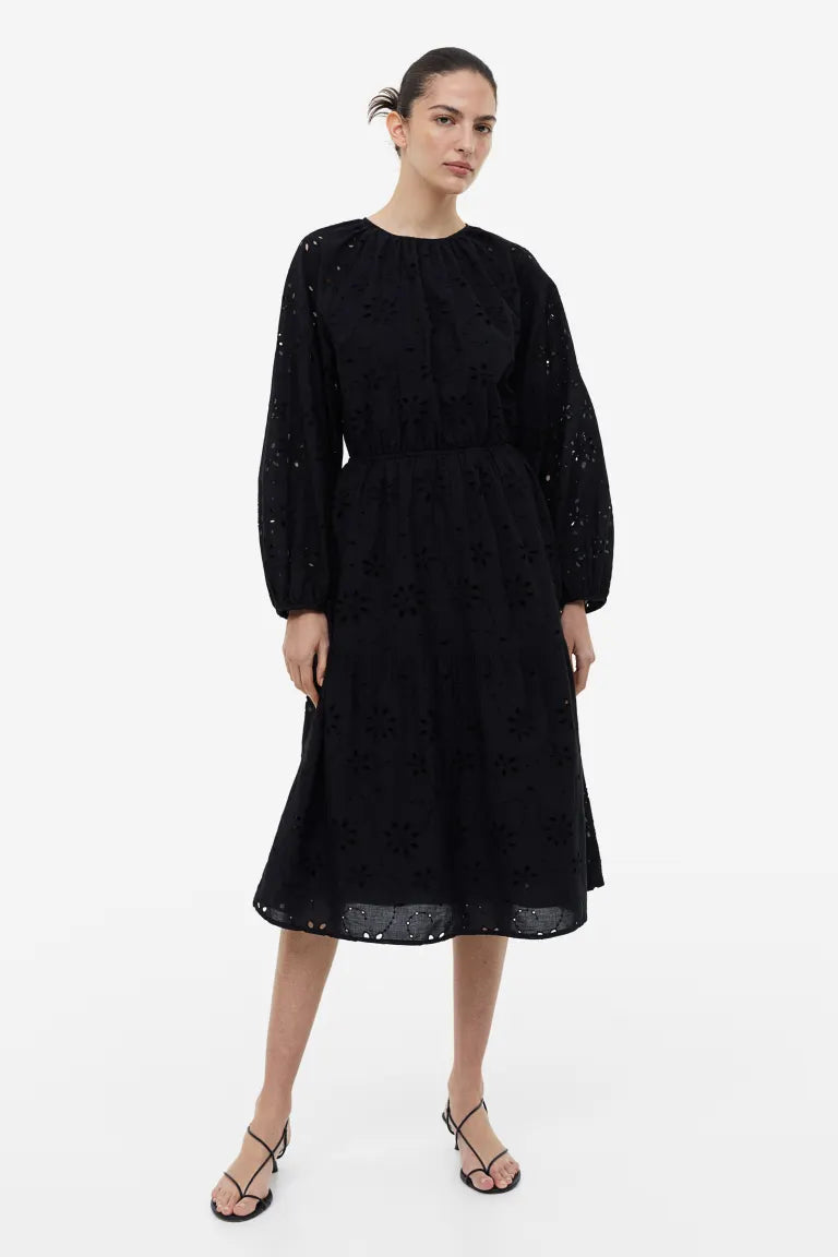 Embroidered dress with eyelet ties H&M, black