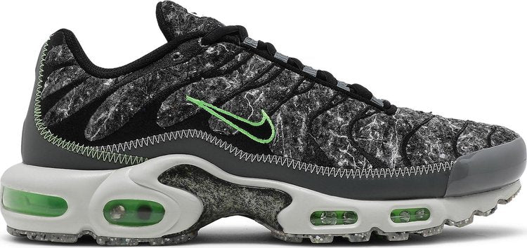 حذاء Nike Air Max Plus Essential 'Crater - Electric Green' أسود