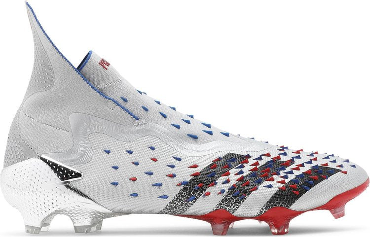 حذاء Adidas Predator Freak+ 'Showpiece Pack' باللون الفضي