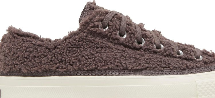 حذاء رياضي Converse Chuck Taylor All Star Platform Low Cozy Sherpa للنساء - Violet Ore، أرجواني