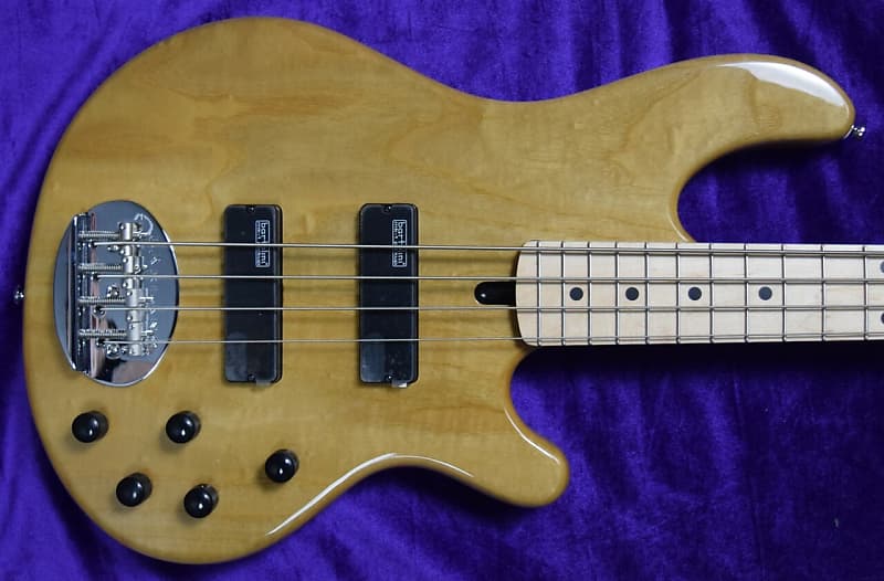 Bass guitar Lakland Skyline 44-01, Natural / Maple