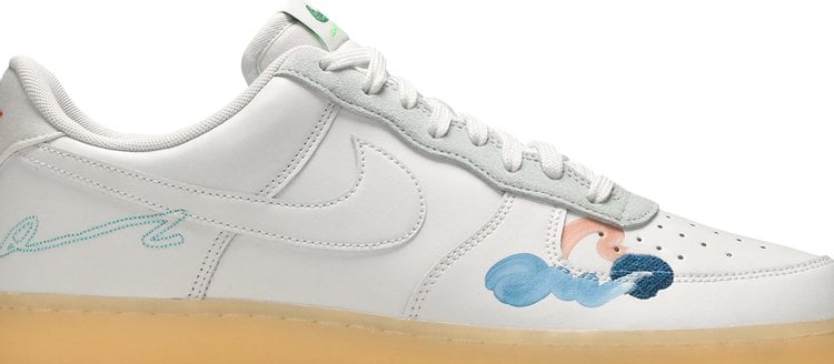 حذاء Nike Mayumi Yamase x Air Force 1 Flyleather "Earth Day"، باللون الأبيض