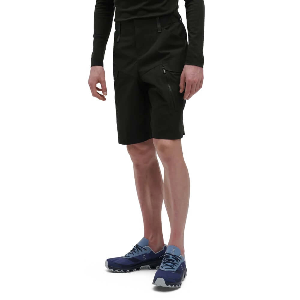 On Running Explorer Shorts, black