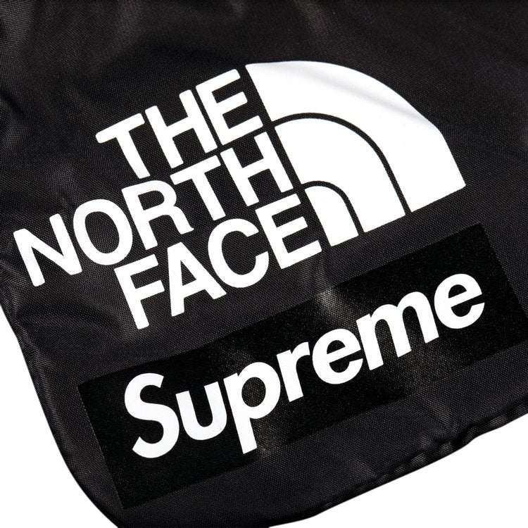 حقيبة كتف Supreme x The North Face S Logo باللون الأسود