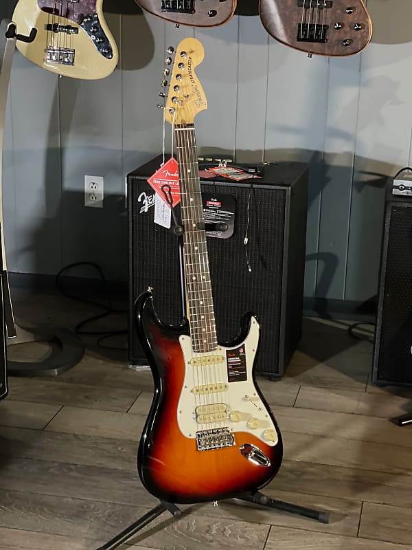 Fender American Performer Stratocaster HSS, Rosewood Neck, 3 Tone Sunburst