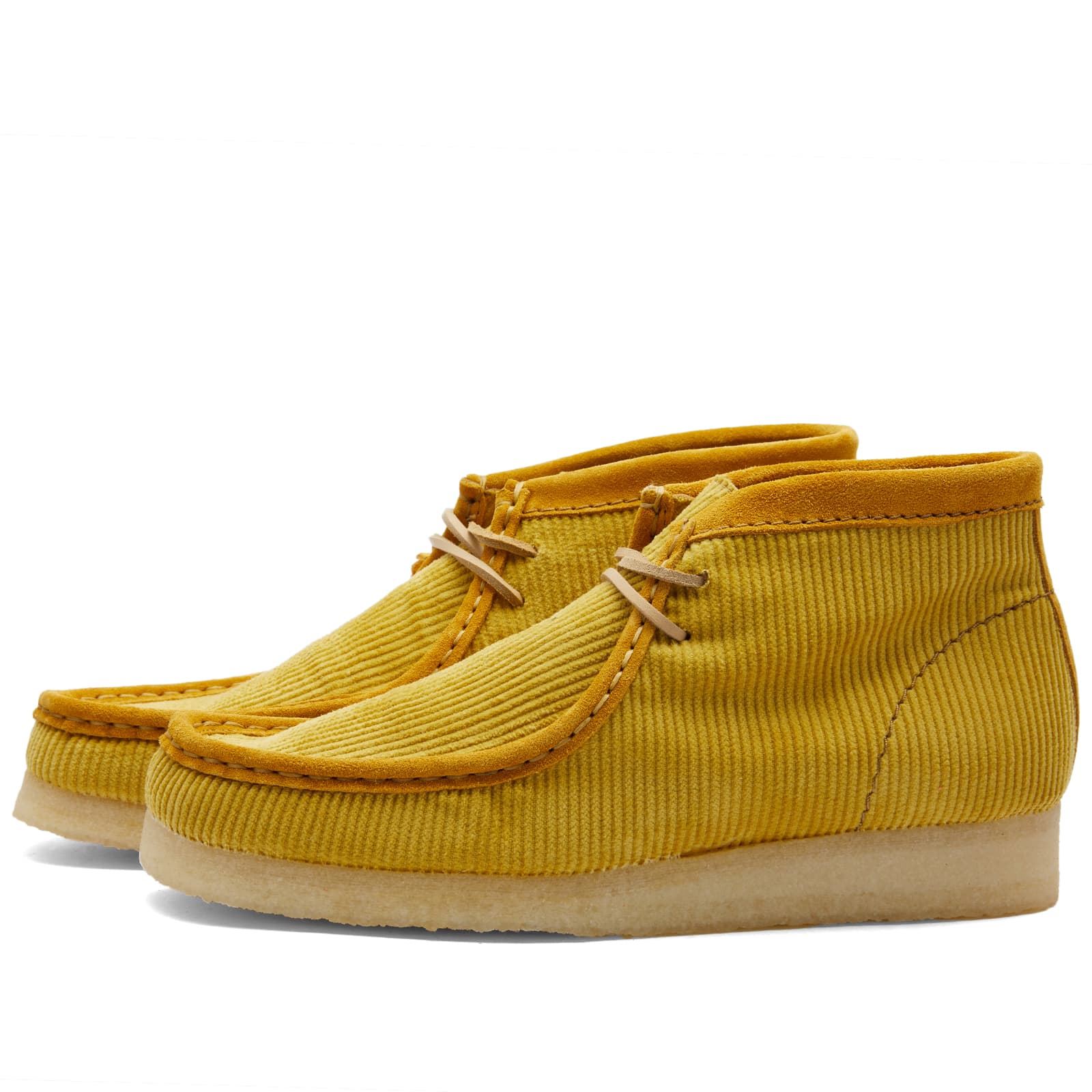 حذاء Mayde Wallabee من Clarks Originals باللون الأصفر