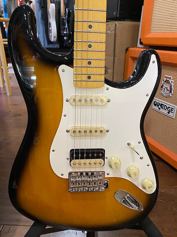 Fender JV Modified '50s Stratocaster HSS 2-Tone Sunburst Fender JV Modified '50s Stratocaster HSS 2-Color Sunburst #JV004940 (7lbs, 9.3oz)