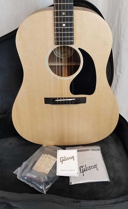 Gibson Generation G-45 acoustic guitar, solid Sitka spruce top walnut back and sides, modern soft case MCRSG5AN