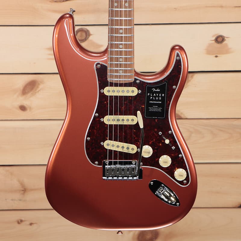 Fender Player Plus Stratocaster – Aged Candy Apple Red – MX22251335