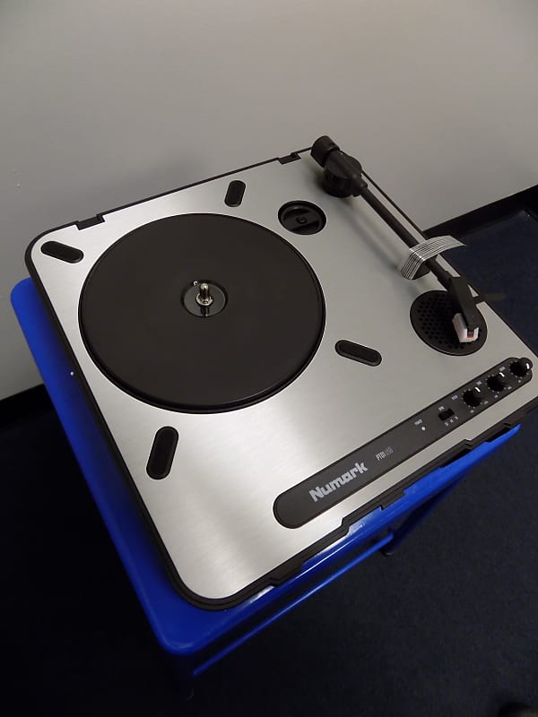 Numark PT01 USB Portable Vinyl Player for Archiving