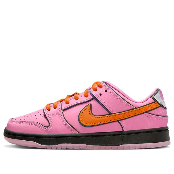 حذاء رياضي (PS) Nike x The Powerpuff Girls SB Dunk Low Pro QS 'Blossom'، باللون الوردي