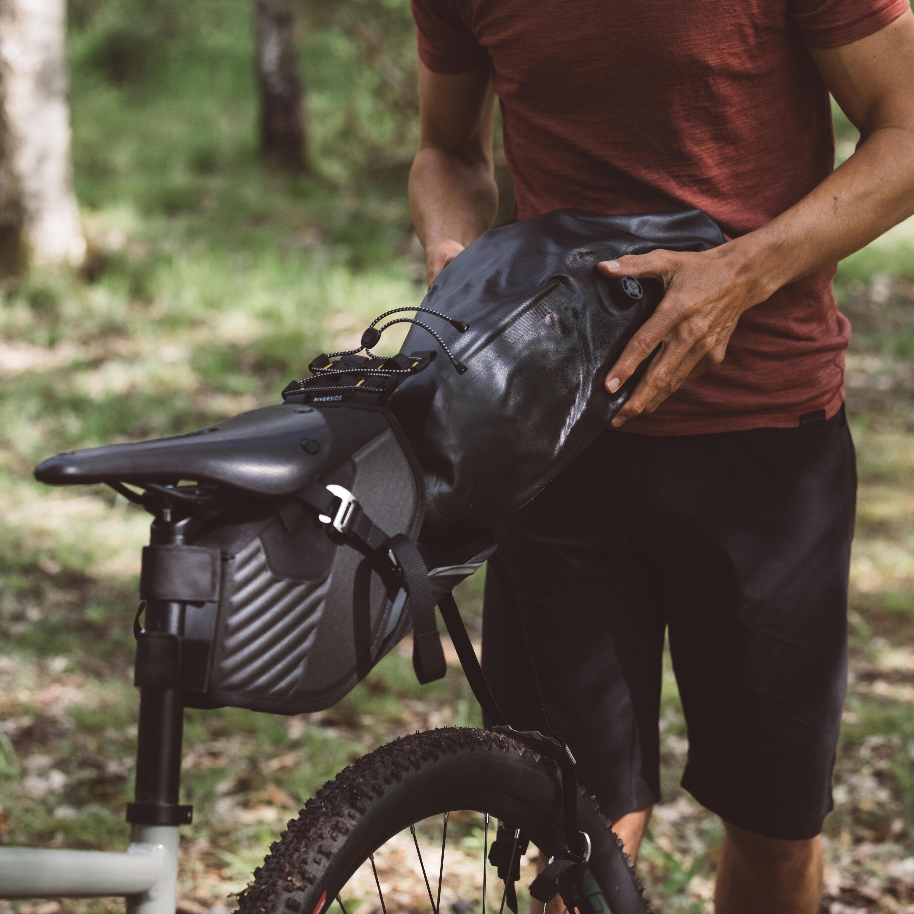 Waterproof seat bag 6-15 l bikepacking RIVERSIDE