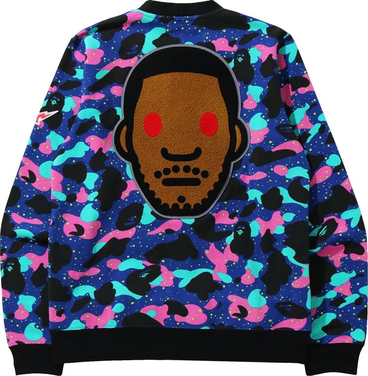 كارديجان سويت من مجموعة BAPE x Kid Cudi باللون الأزرق الداكن، متعدد الألوان