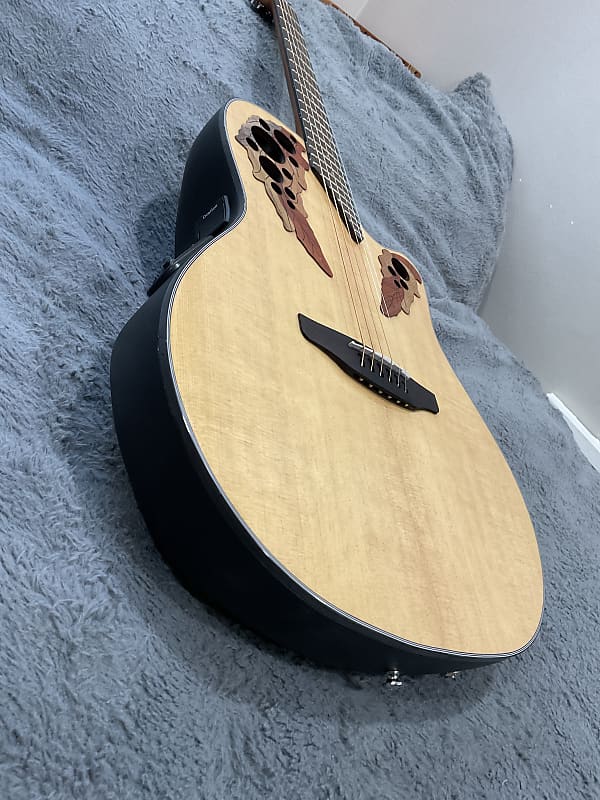 Acoustic guitar Ovation Celebrity elite Natural