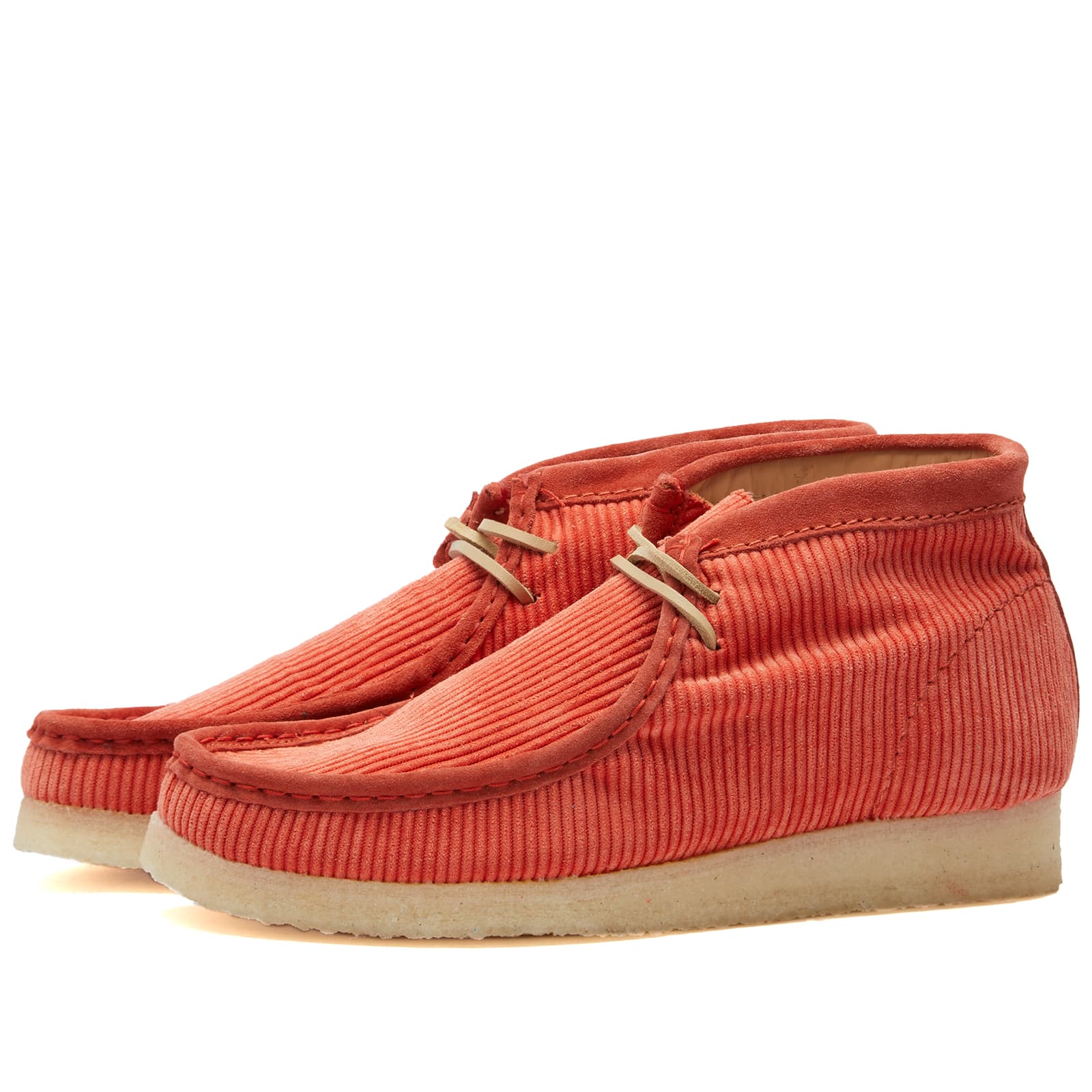 حذاء Mayde Wallabee من Clarks Originals باللون المرجاني