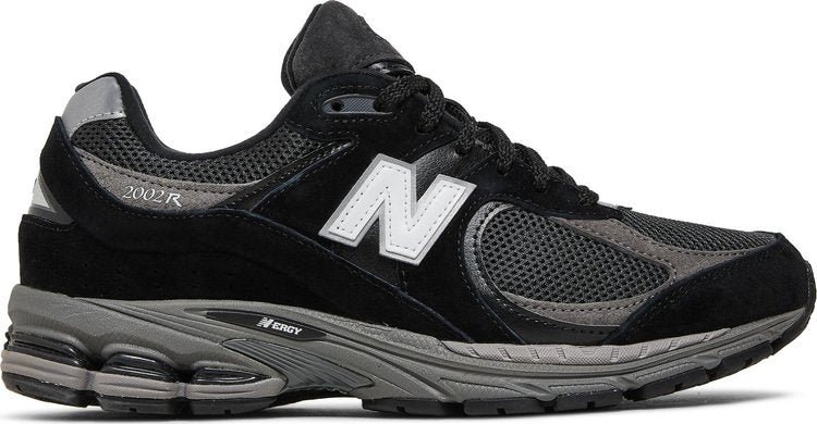 New Balance 2002R sneakers, black/dark gray