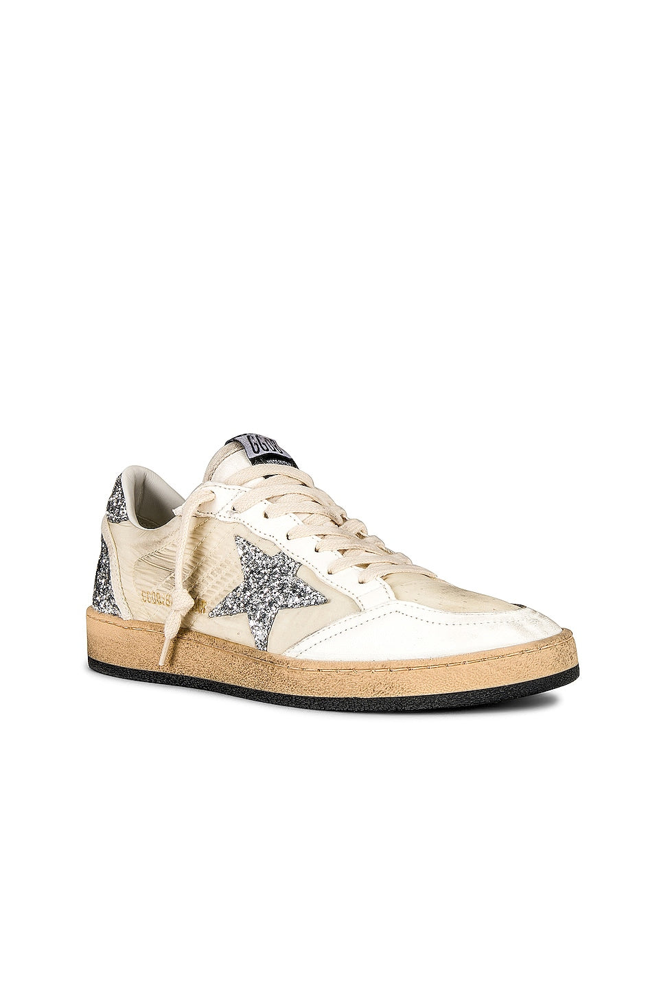 حذاء رياضي Golden Goose Ballstar باللون الأبيض والبيج والفضي