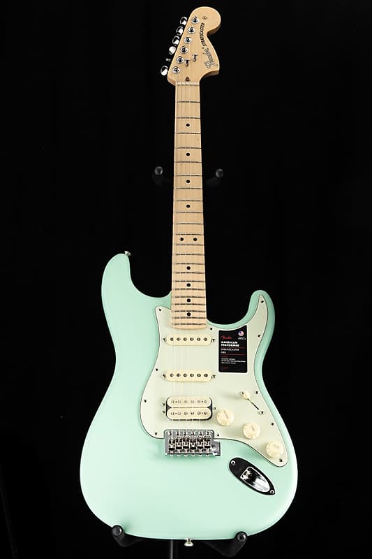 Fender American Performer Stratocaster HSS Satin Surf Green American Performer Stratocaster HSS with Maple Fretboard