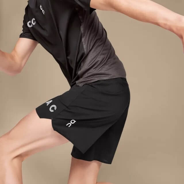 On Running OAC shorts, black