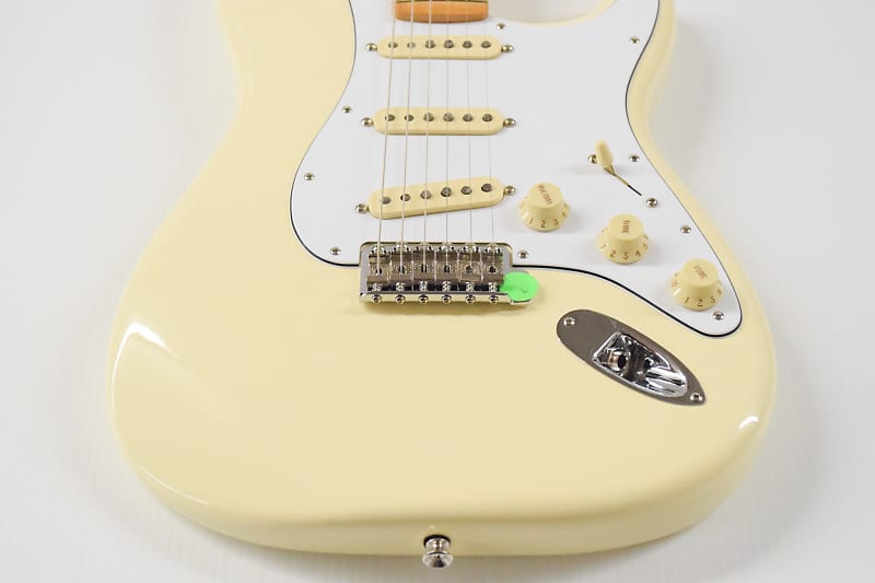 Fender Jimi Hendrix Stratocaster - Olympic White with Maple Fingerboard