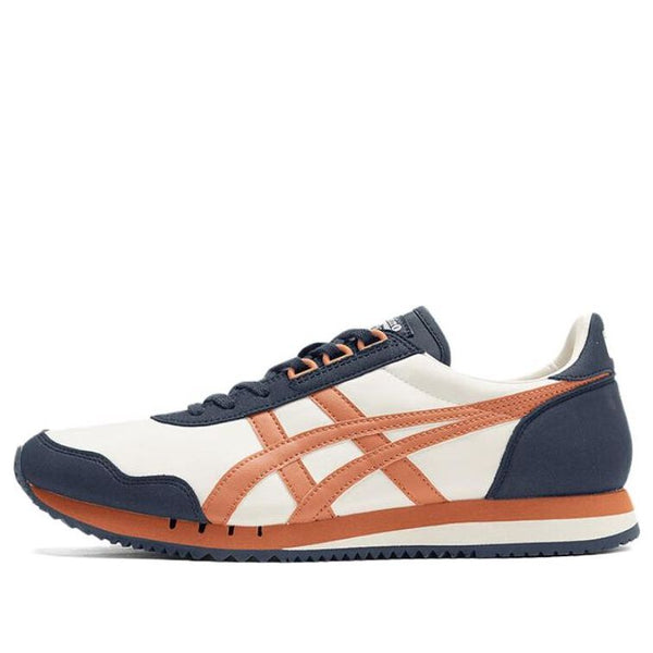 حذاء الجري الماراثوني ثنائي اللون من Onitsuka Tiger باللون الأبيض والبرتقالي الداكن