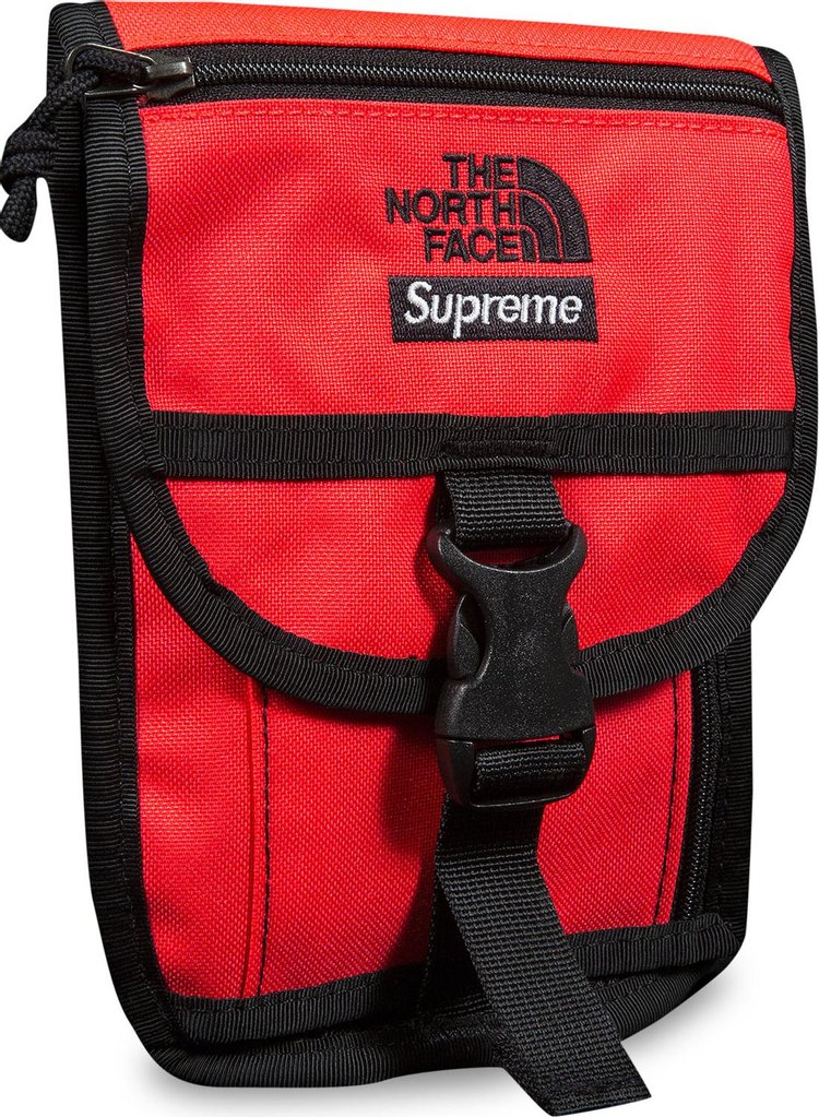 حقيبة RTG Utility من Supreme x The North Face باللون الأحمر الفاتح