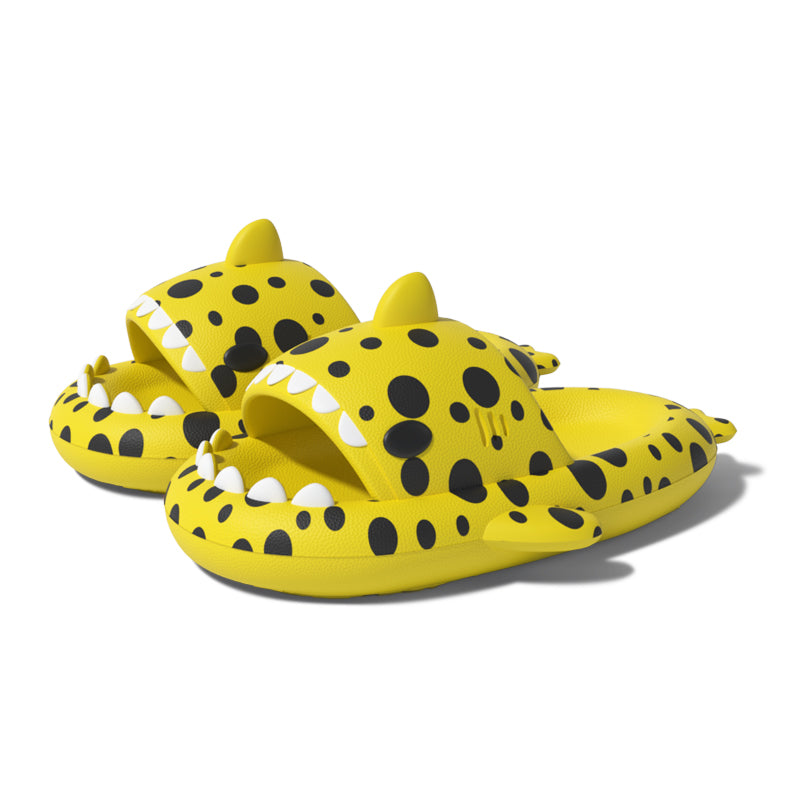 CHIKOKU Household Slippers, Red Polka Dot