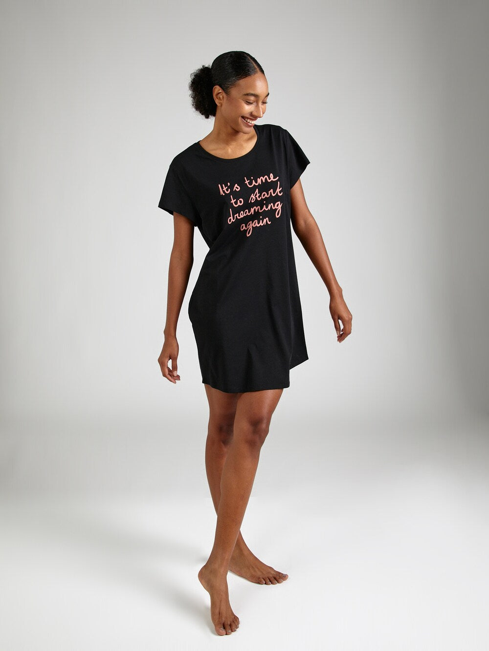 Nightgown TRIUMPH, black