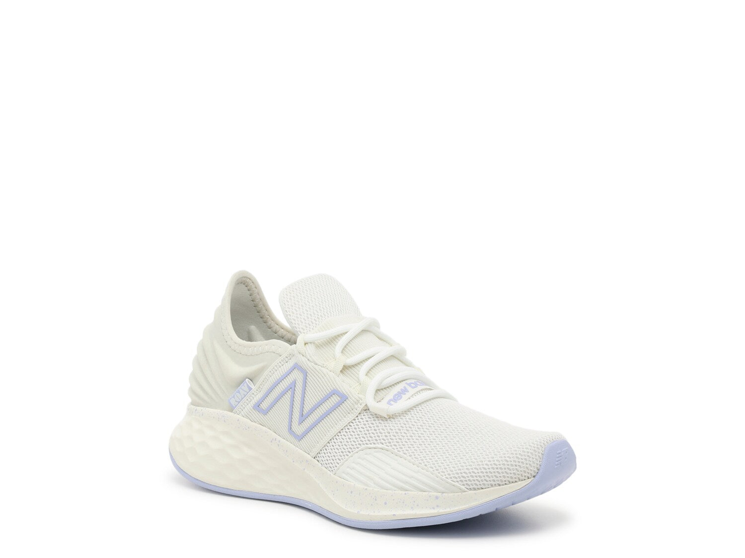 حذاء رياضي New Balance Fresh Foam ROAV، لون حليبي/أرجواني