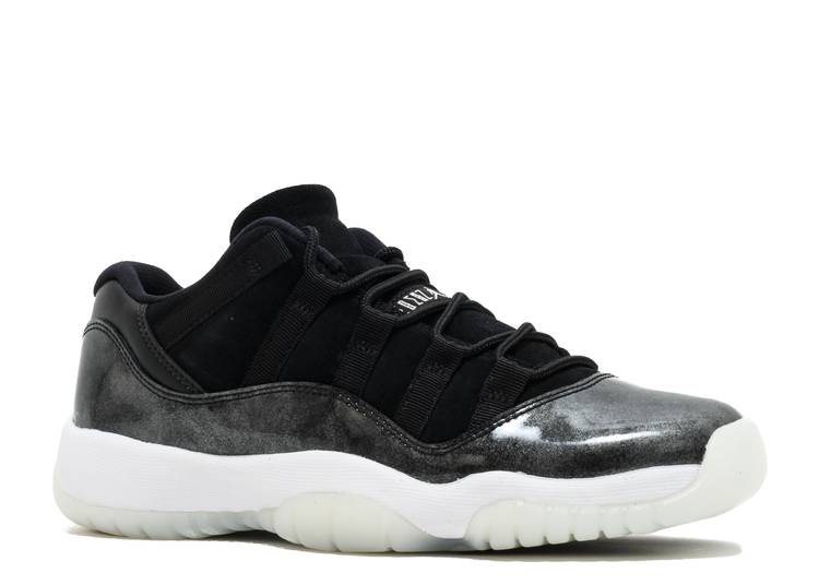 حذاء رياضي AIR JORDAN 11 RETRO LOW GS 'BARONS'، أسود