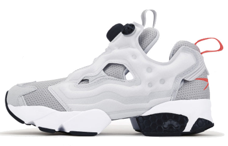 حذاء رياضي Reebok Instapump Fury Lifestyle للجنسين، رمادي فاتح