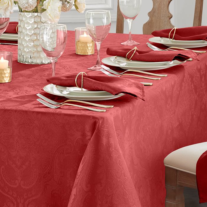 Caiden Elegance Damask oblong tablecloth, 60 x 84 inches Villeroy & Boch