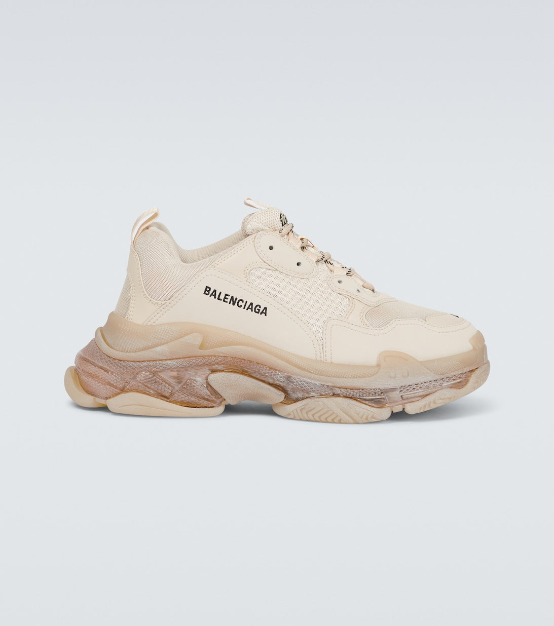 حذاء رياضي Triple S من Balenciaga باللون الأبيض