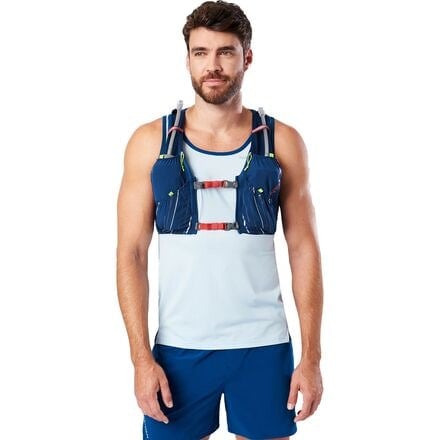 Pinnacle 4L Nathan Hydration Vest in Estate Blue/Ribbon Red