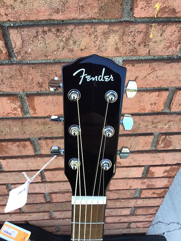 جيتار صوتي Fender CD-140SCE Dreadnought Guitar مع حقيبة