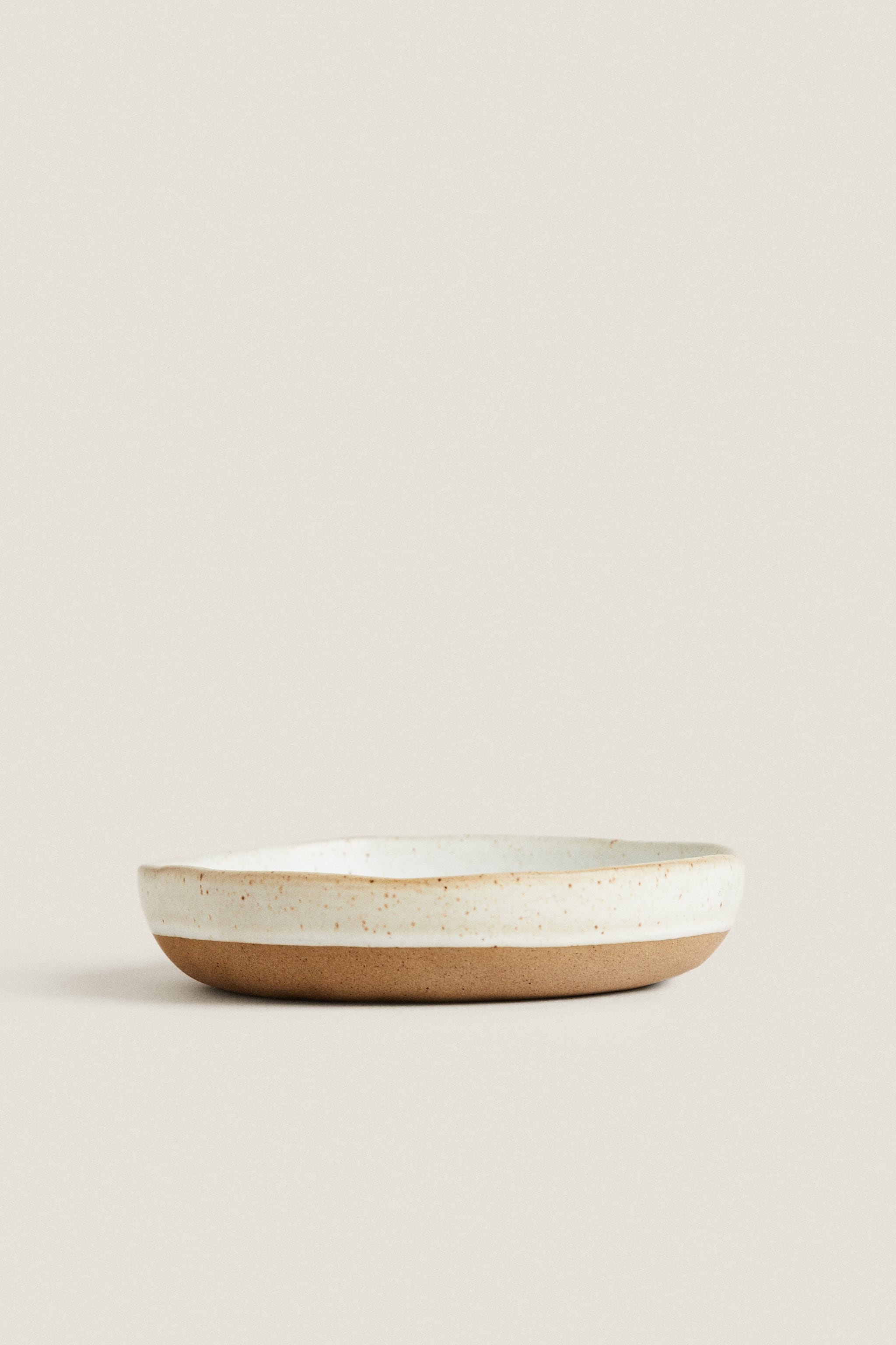 Bowl with lifting design Zara, oyster white