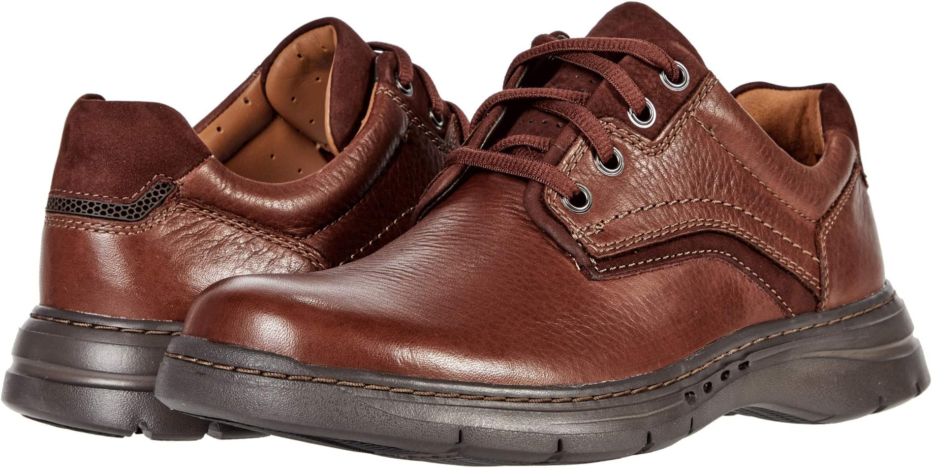 Un Brawley Pace Clarks Oxfords in Mahogany Tumbled Leather