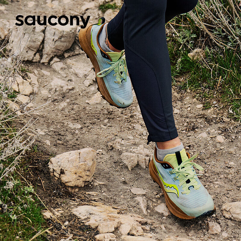 Shock-absorbing women's sneakers Saucony Peregrine Falcon 13 for running, blue-brown