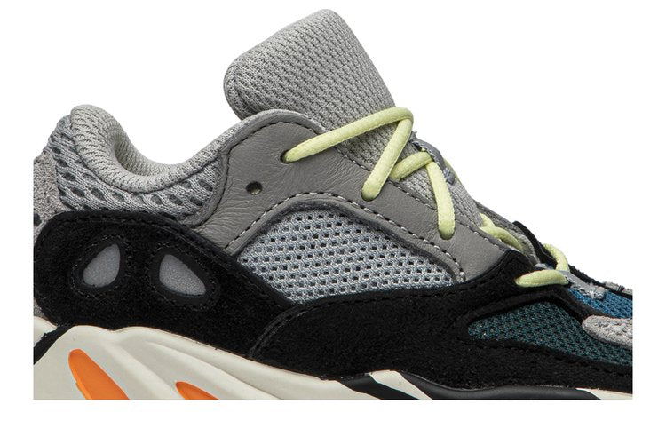 حذاء رياضي Adidas Yeezy Boost 700 Infant 'Wave Runner' باللون الرمادي