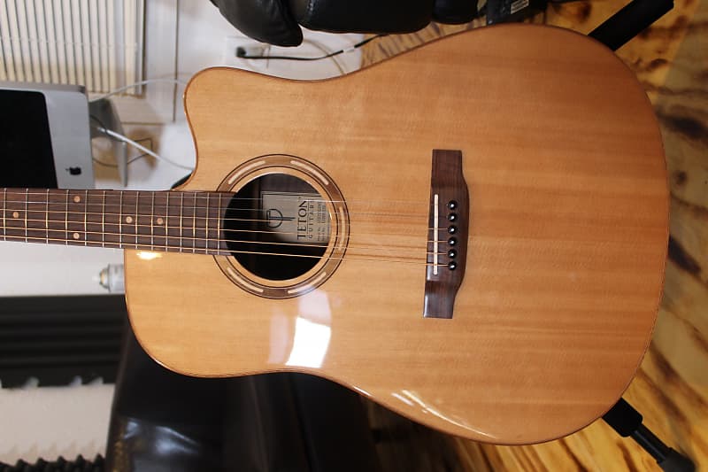 Acoustic guitar Teton Acoustic-Electric Guitar STS110CENT