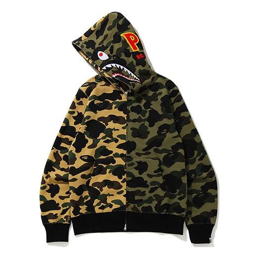 سويت شيرت للجنسين بطبعة سمكة قرش مموهة من BAPE، باللون الأخضر