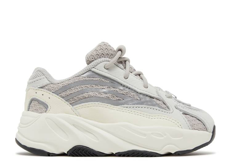 حذاء رياضي Adidas Yeezy Boost 700 V2 للأطفال، باللون الأبيض/الرمادي