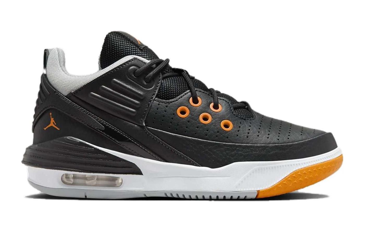 Basketball Shoes Max Aura 5 Kids GS Low-top Black/White/Orange Jordan, Black