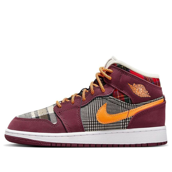 حذاء رياضي (GS) Air Jordan 1 Mid 'Plaid'، كستنائي/أسود/أبيض/برتقالي بالكامل