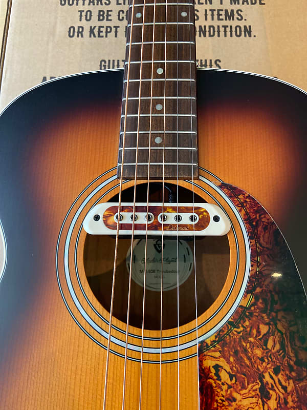 Acoustic guitar Guild M-240E Troubador Acoustic/Electric Sunburst VSB