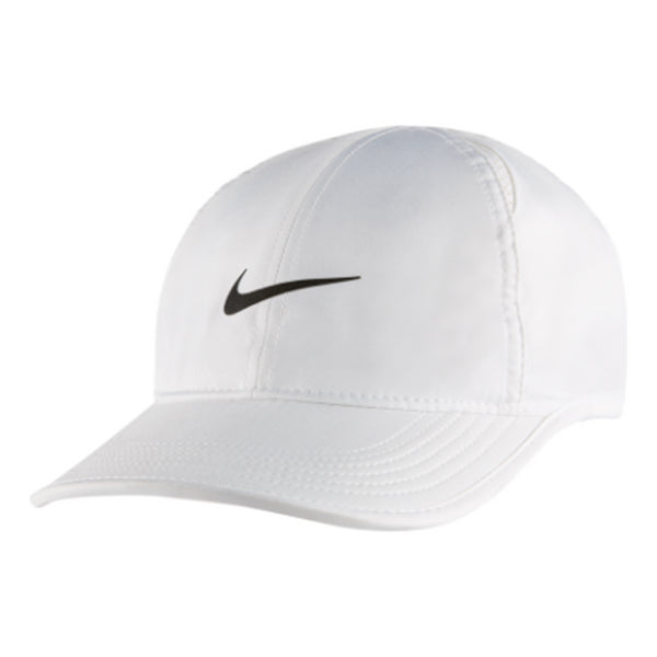 قبعة Nike Court Aerobill Feather Light باللون الأبيض، باللون الأبيض