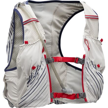 Pinnacle 12L Nathan Hydration Vest in Vapor Grey/Ribbon Red