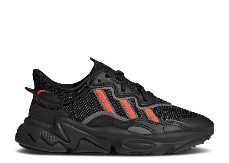 حذاء رياضي Adidas OZWEEGO J 'BLACK SOLAR RED' باللون الأسود