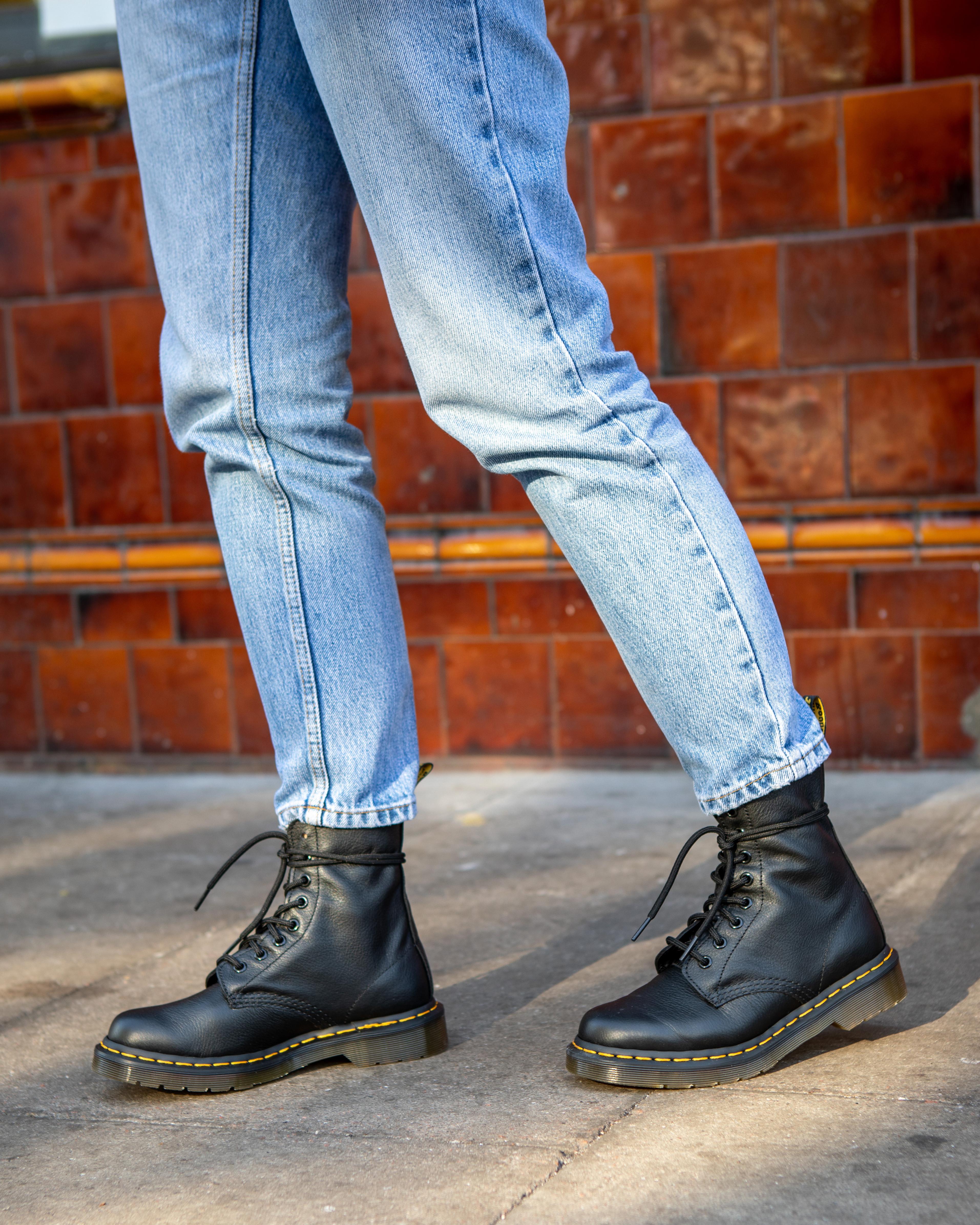 حذاء جلدي نسائي 1460 Pascal Virginia Dr. Martens